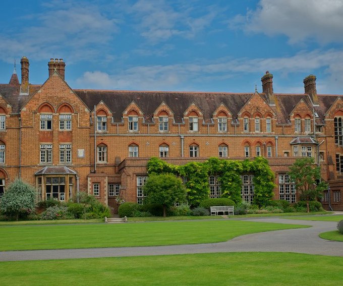 Популярные вопросы родителей о школах-пансионах Великобритании